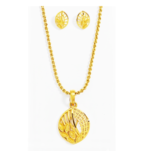 Traditional Leaf Motif Pendant Necklace with Matching Earrings Set
